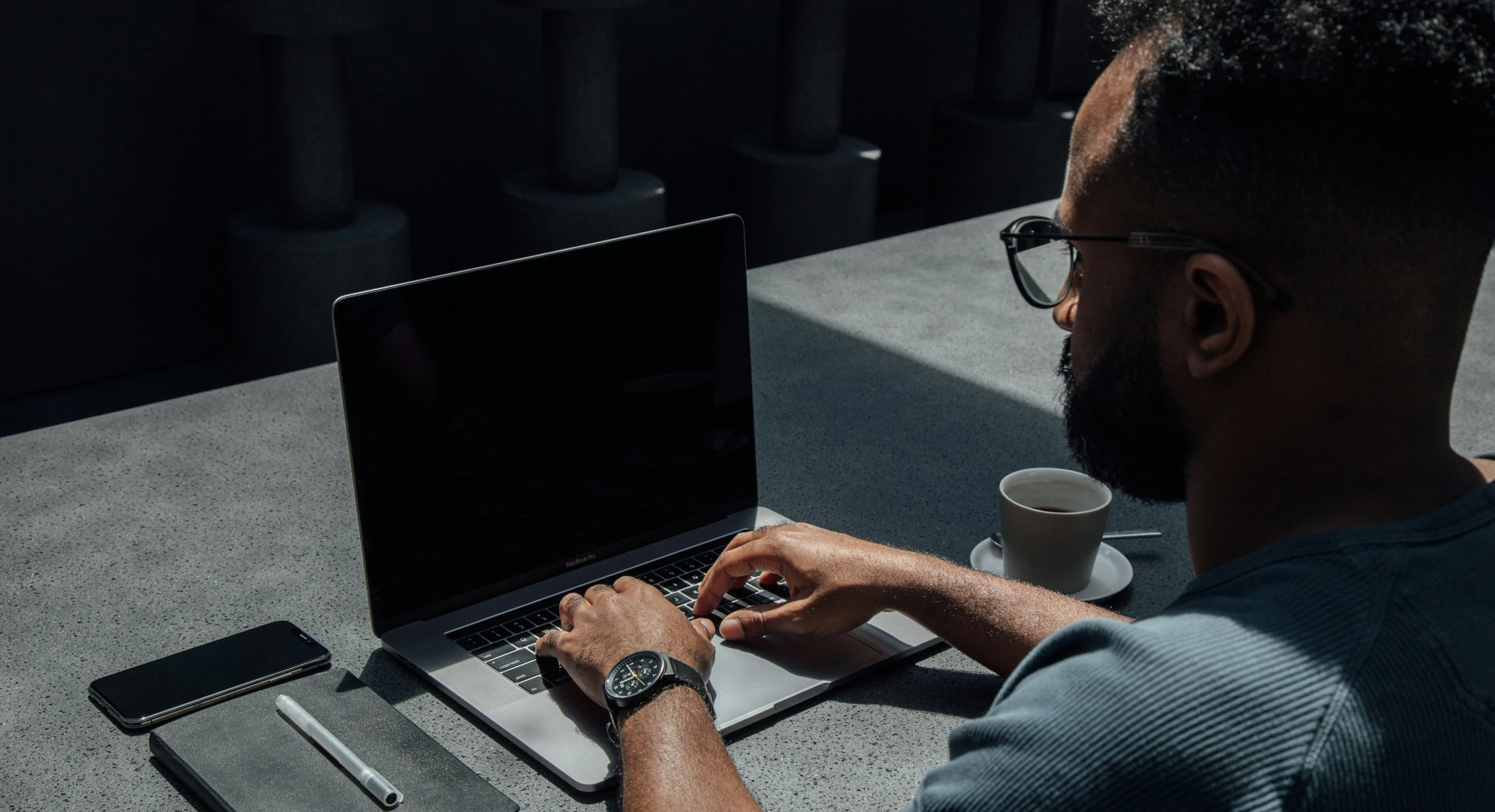 Read more about the article Microsoft 365 vs Google Workspace: Which One Suits a Small Aussie Business?